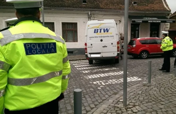 Poliţia Locală a dat cu 3.500 mai multe amenzi în 2016 faţă de 2015