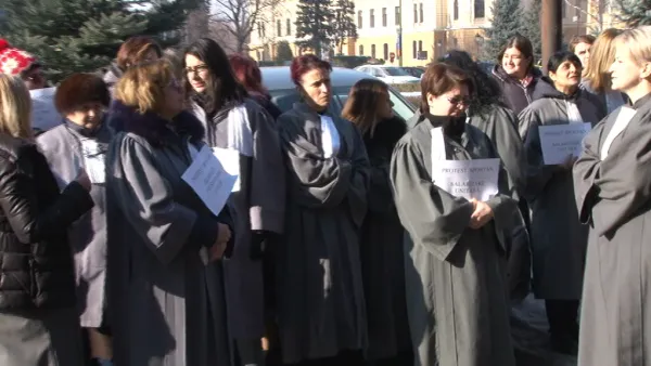 Ora de grevă la grefieri