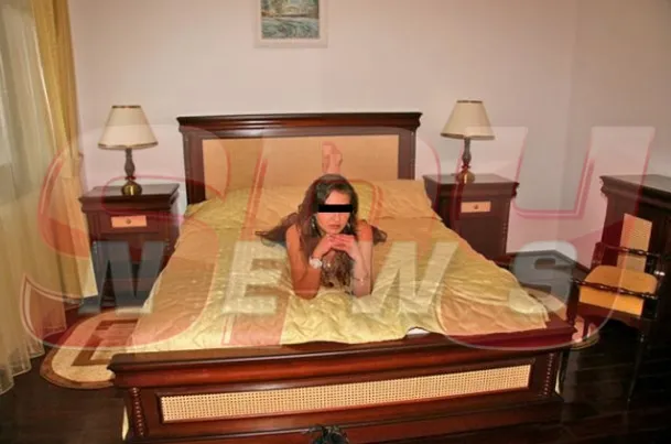 Patroana unei pensiuni de pe Valea Prahovei pozează nud ca să atragă clienţi