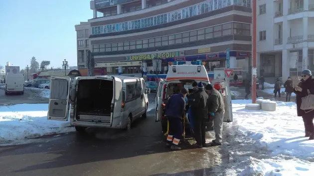 A murit după ce s-a prăbuşit în stradă, la Făgăraş