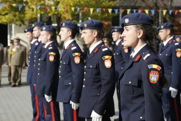 Au început înscrierile pentru colegiile militare din ţară