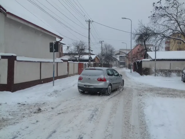 La Braşov nu va fi nicio şcoală închisă, luni. Program normal şi la Universitate