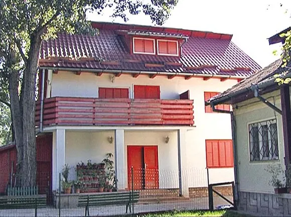 Casa de la Bran a lui Vadim Tudor, motiv de scandal în familia „tribunului”
