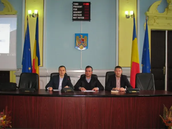 Bani europeni pentru dezvoltarea a şase comune din Curbura Carpaţilor  
