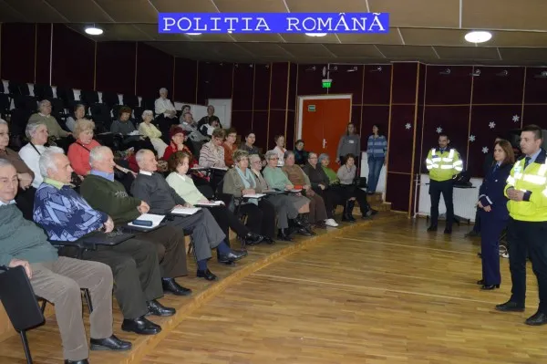 Siguranţă rutieră la academia seniorilor