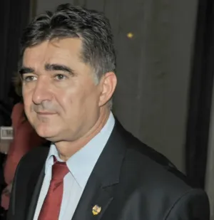 Vinde iar PSD-ul Braşovul la împărţeala prefecţilor?