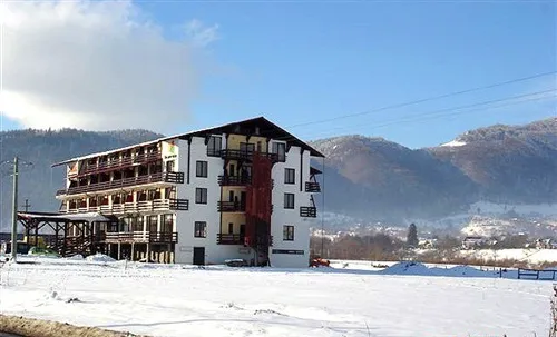 Lacăt pe uşă la hotelul La Dolce Vita din Bran