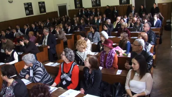 Sala festivă a Colegiului Naţional „Unirea” a primit numele Zoricăi Laţcu