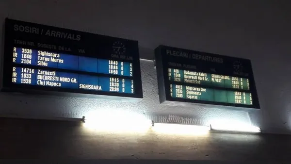 O zi blocaţi în trenuri!  