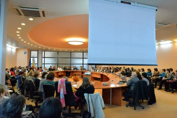 Directorii şcolilor din Braşov au aflat ieri că vor fi şi „şefi de şantier”