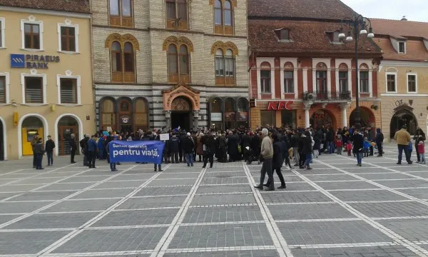 Au mărşăluit pentru viaţă