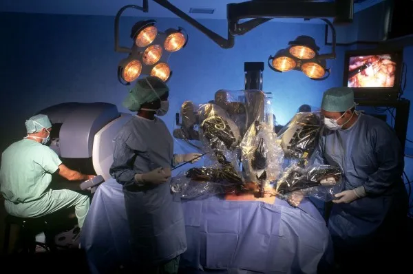 Chirurgie robotică, în premieră la un spital privat braşovean