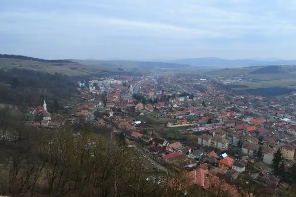 Campusul şcolar şi groapa de gunoi, două „pietre de moară” ale oraşului Rupea