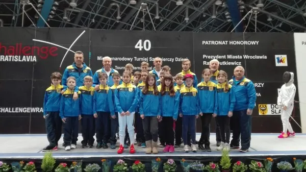 Comportare onorabilă la la „Cupa Wratislavia” pentru micii scrimeri de la Corona
