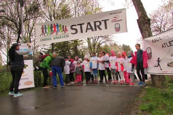 Crosul Sănătăţii: Alergare în parc, pentru sport şi sănătate