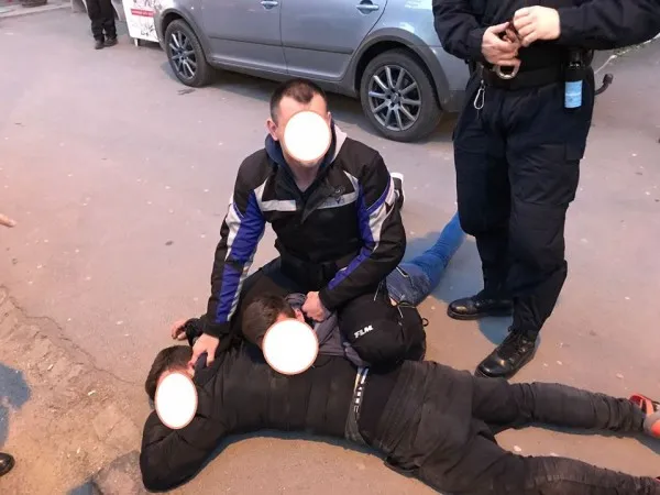 Bătăuşi puşi la punct de un jandarm braşovean aflat în timpul liber