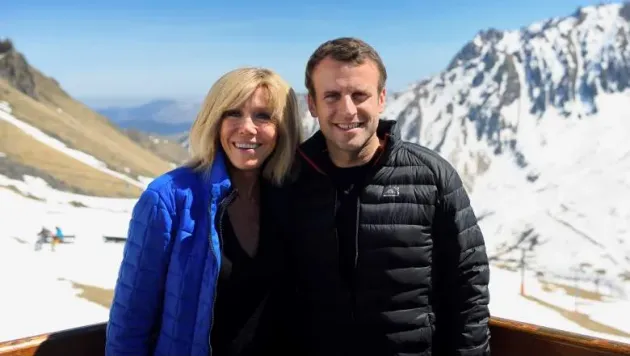 Prezidenţiabilul Macron, căsătorit cu profesoara lui de liceu