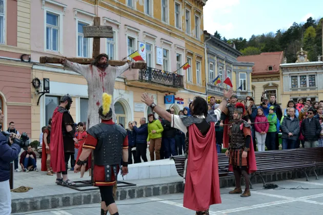 Patimile lui Hristos, pe străzile Brașovului 