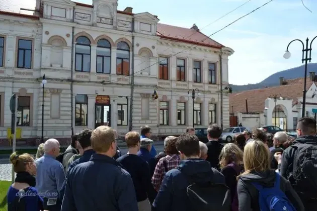 Străinii încep să descopere obiectivele din Codlea