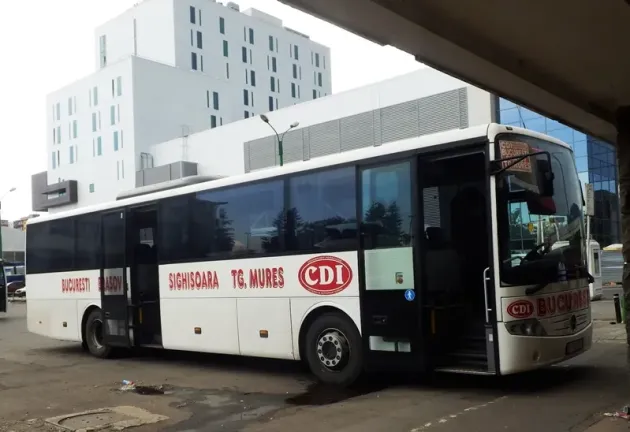Firma care operează microbuzele de pe traseul Braşov-Bucureşti trece de afaceri de 40 de milioane de lei