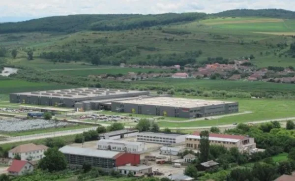 Cei 350 de salariaţi ai Uzinei R se întorc la muncă