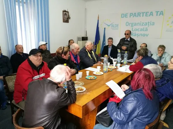 Partidul fără sediu vrea să dea primar la Râşnov. Refuzaţi de ALDE, trimişi să-i „evacueze” pe cei de la PSD