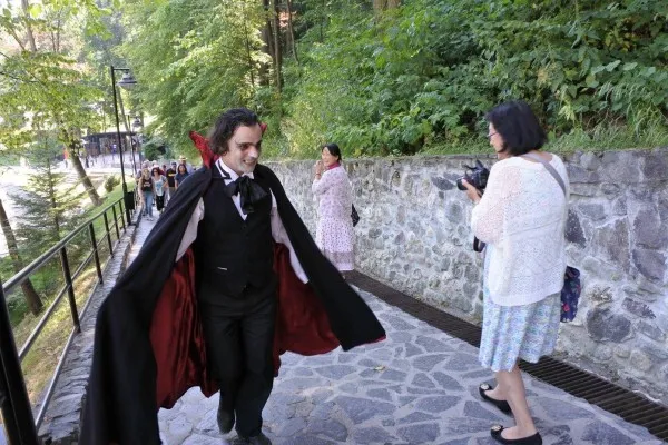 Contele Dracula dă startul curselor Transylvania 100K
