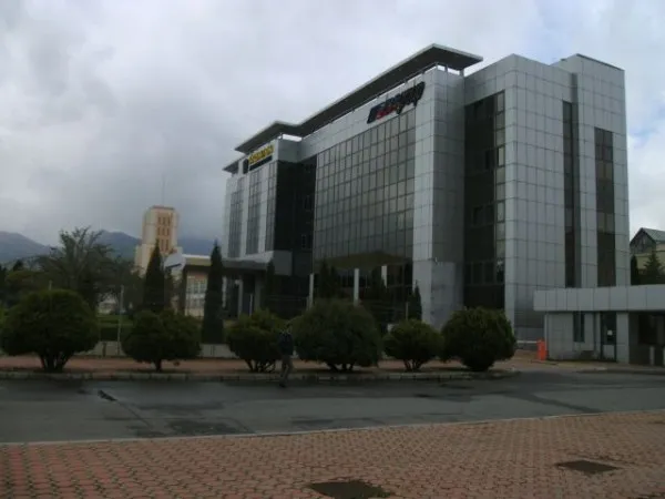 Cenţu: „Privatizarea Roman nu este afectată! Neconstituţional este un singur punct din ordonanţă”