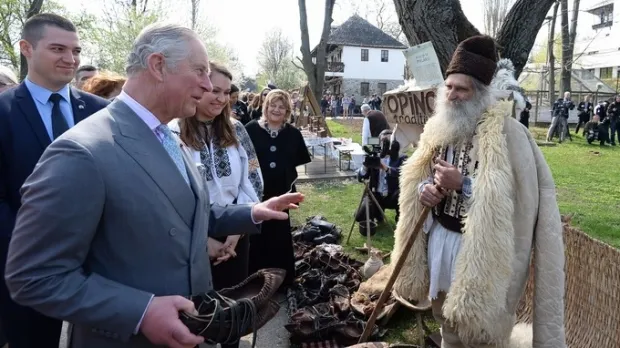 Prinţul Charles a venit la Viscri cu un nou proiect pentru Transilvania: harta produselor tradiţionale bio şi 5 produse transformate în`brand internaţional`