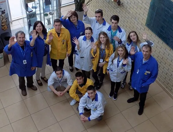 Elevii de la „Energetic”, practică într-o fabrică de electronice din Ungaria