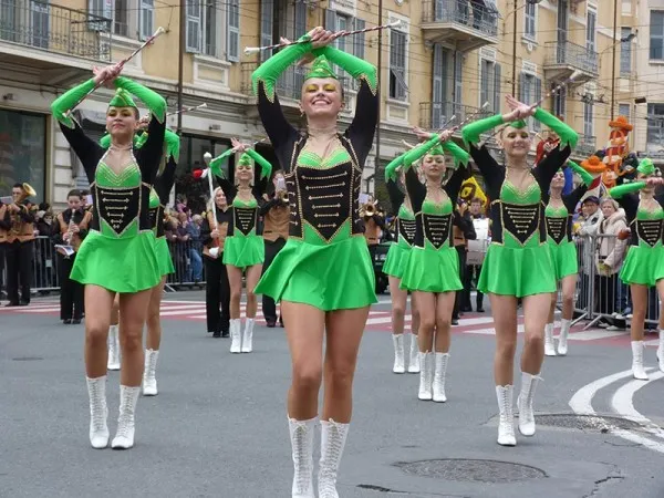 Sâmbătă, spectacolul celor 900 de majorete la Râşnov
