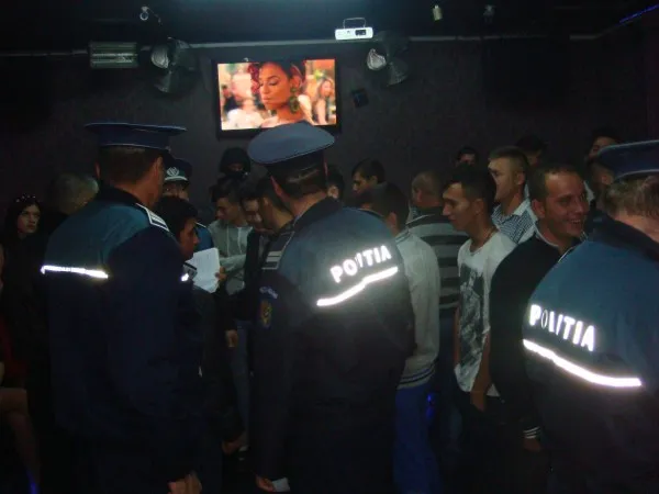 Razia de duminică: Amenzi de 20.000 de lei în baruri şi discoteci