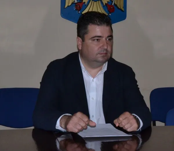 Primăria Bran se mută la spital