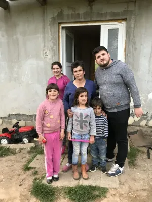 Daruri de la bucureşteni pentru o familie cu 10 copii din Cheia, județul Brașov