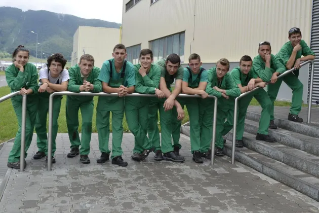 Deşi Braşovul a dat startul reluării învăţământului profesional, ne aflăm abia pe locul 4 la numărul micilor meseriaşi