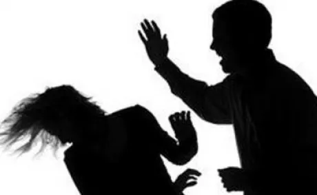 Supărat că l-a părăsit concubina, i-a agresat acesteia familia