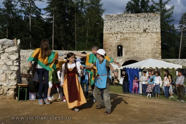 S-a terminat şcoala, vacanţa începe cu Jocmania: 8 zile de distracţie, de dimineaţă până seara, la Râşnov