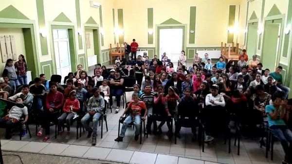 Sfârşit de an şcolar la Budila, unde există doar „generala de 6 clase”