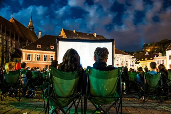 Filme de Oscar în aer liber, în iulie, în Piaţa Sfatului