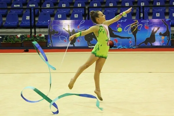 Mâine încep la Braşov Naţionalele de Gimnastică ritmică