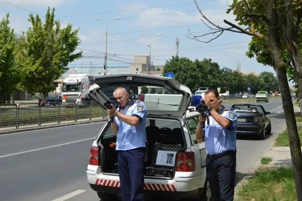`Pândă` de weekend ordonată de IGPR: 1.500 de şoferi opriţi în trafic la Braşov, pentru viteză şi depăşiri ilegale