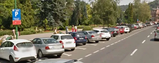 Cu plată, 24 de ore din 24, 7 zile din 7
