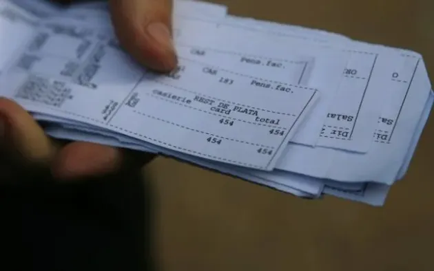 Salariul minim pe economie va fi de 2.000 de lei în 2018. Cei cu studii superioare vor avea 2.300 de lei