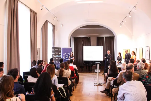 Universitatea Transilvania şi-a premiat studenţii performanţi