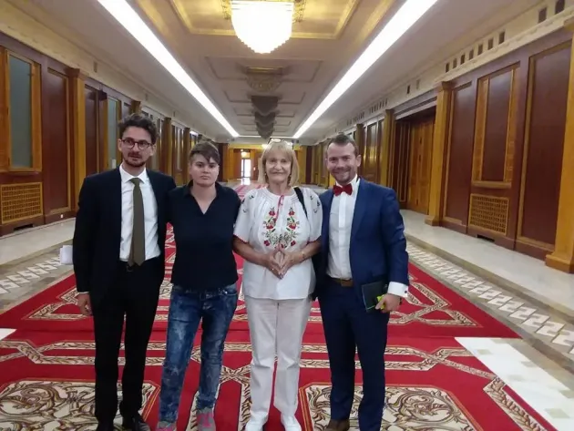 Spre o nouă lege a adopţiei
