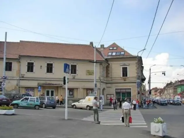Primăria Braşov vrea să renoveze fostul han „Vulturul de Aur”