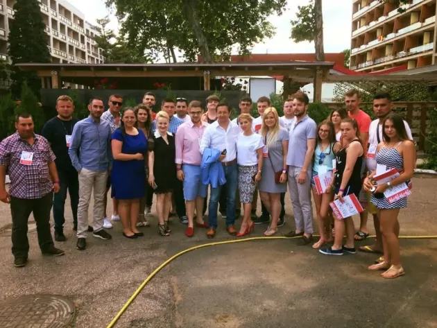 Tinerii social-democraţi braşoveni s-au pregătit pentru a deveni „politicieni de meserie”