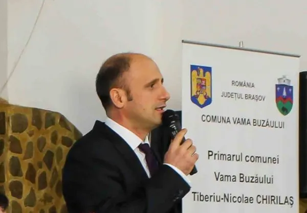 Primarul comunei Vama Buzăului a aflat din presă că este incompatibil