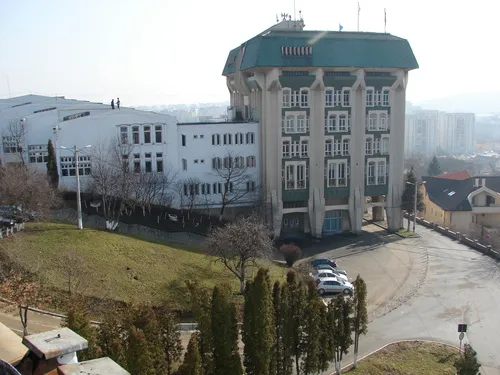 Două facultăți și-au anunțat deja admișii
