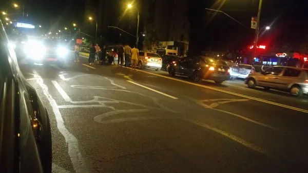 Accident în miez de noapte: Un tânăr s-a aruncat în faţa maşinii, la ITC, susţin martorii